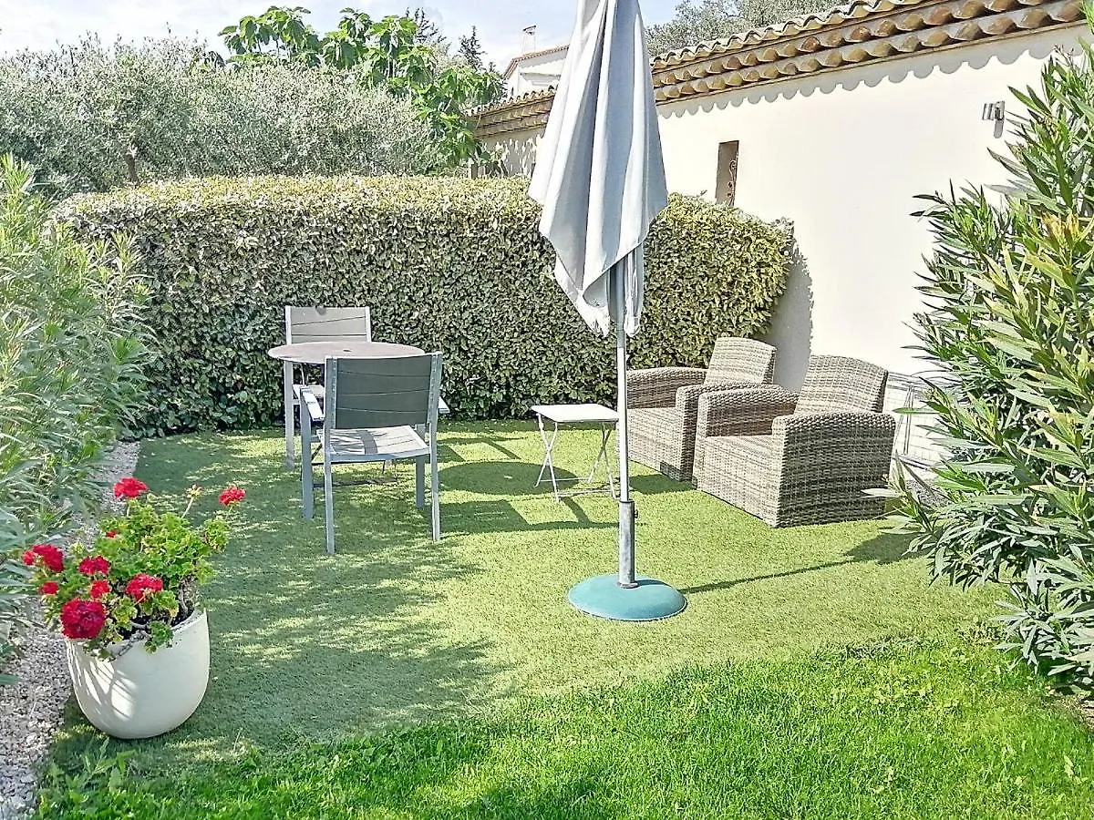 Mas De La Coste Bed & Breakfast Fayence