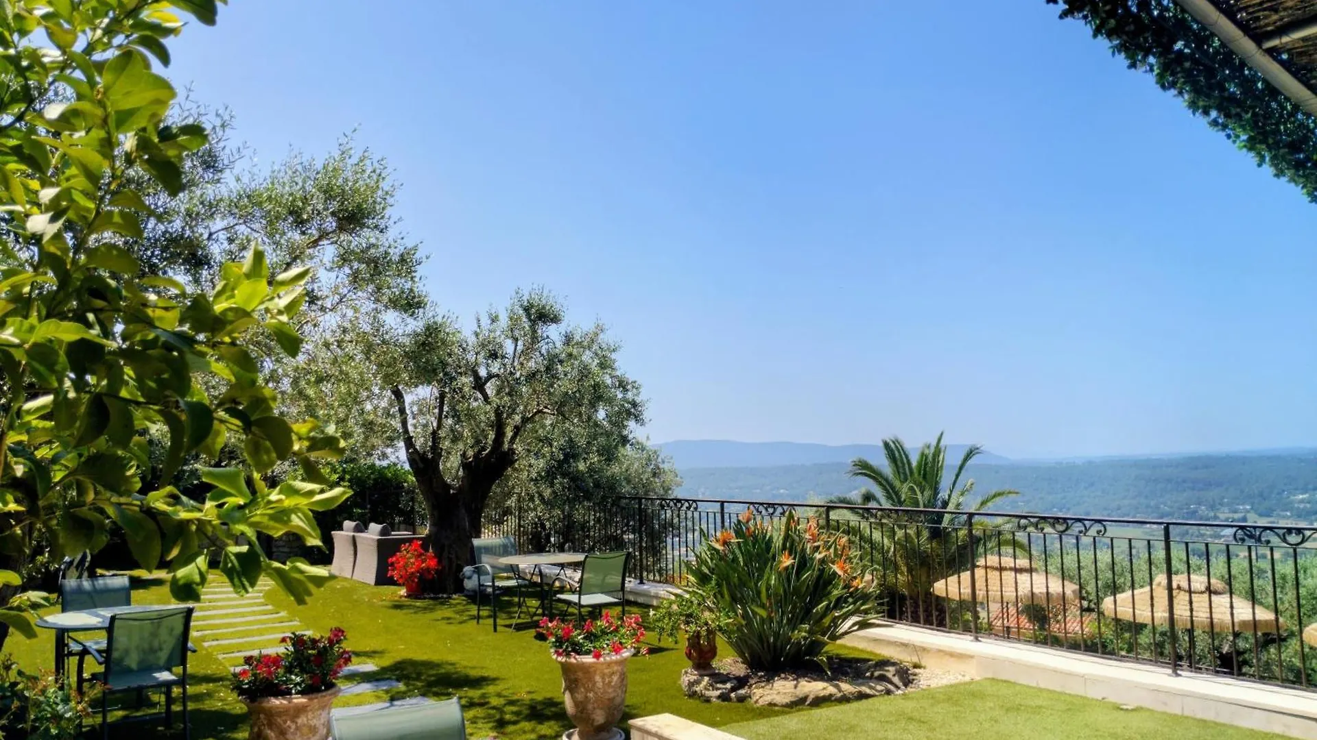 Mas De La Coste Bed & Breakfast Fayence