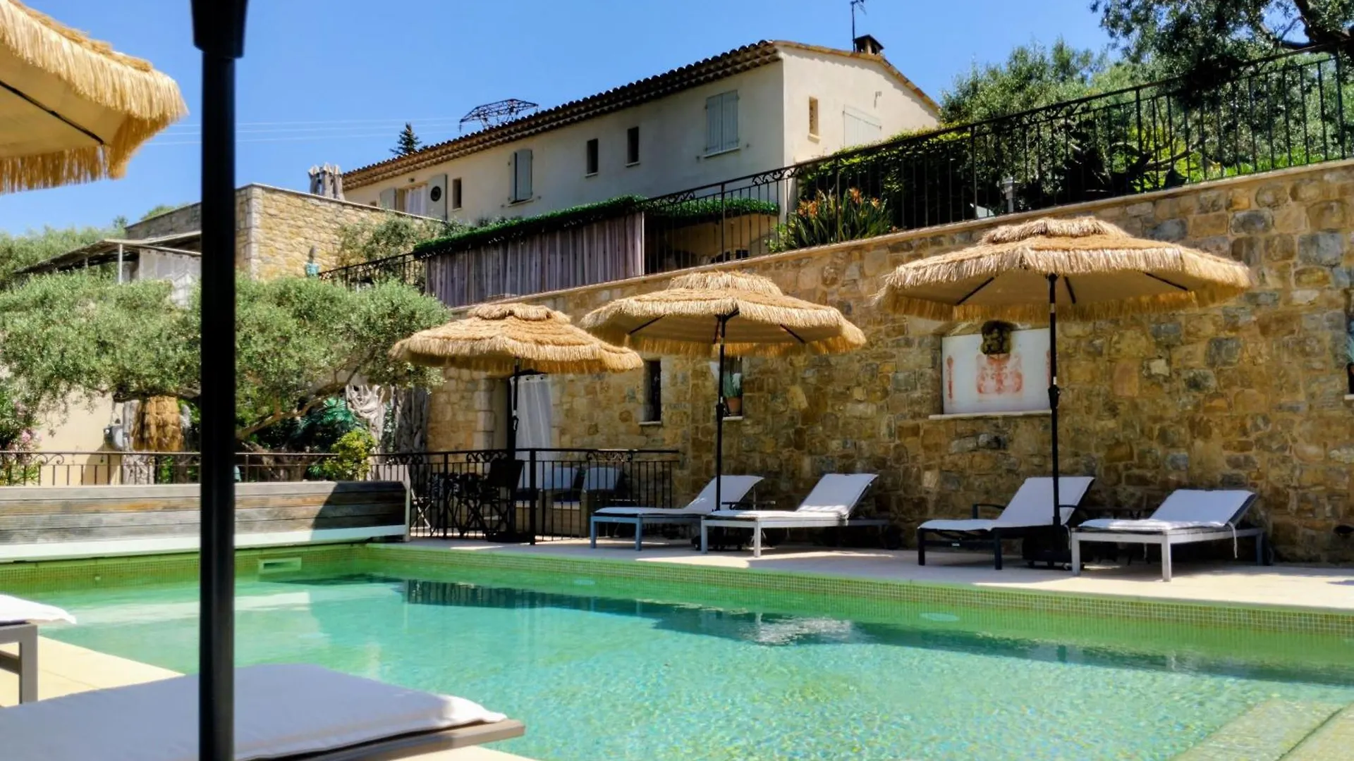 Mas De La Coste Bed & Breakfast Fayence France