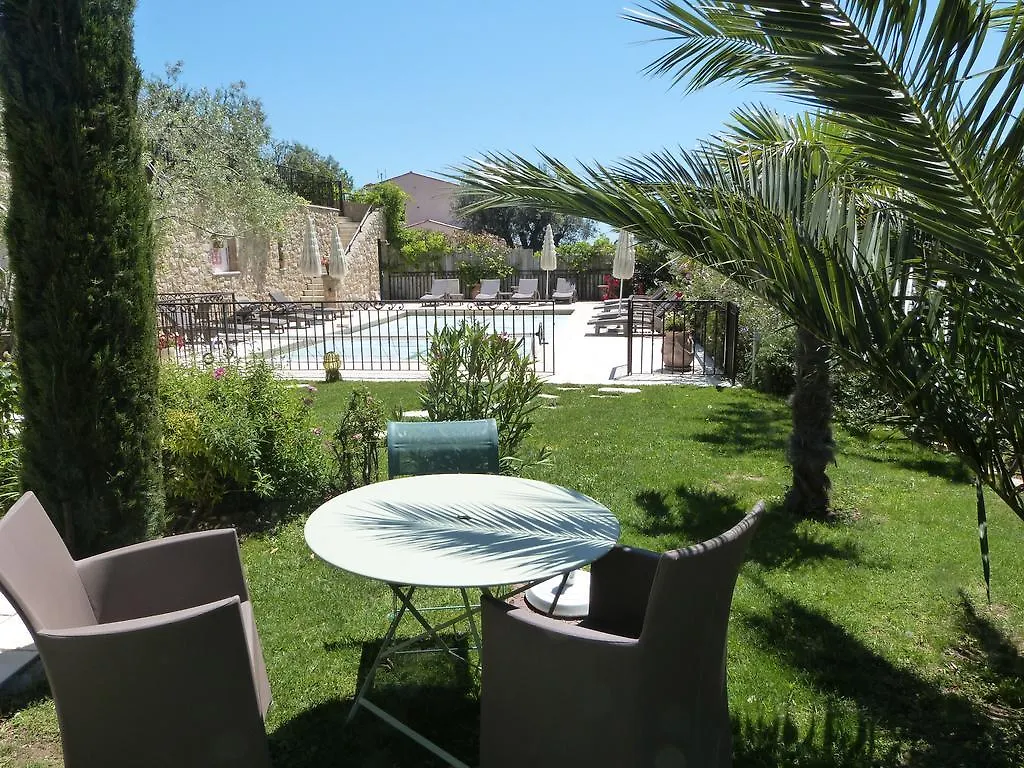Mas De La Coste Bed & Breakfast Fayence France